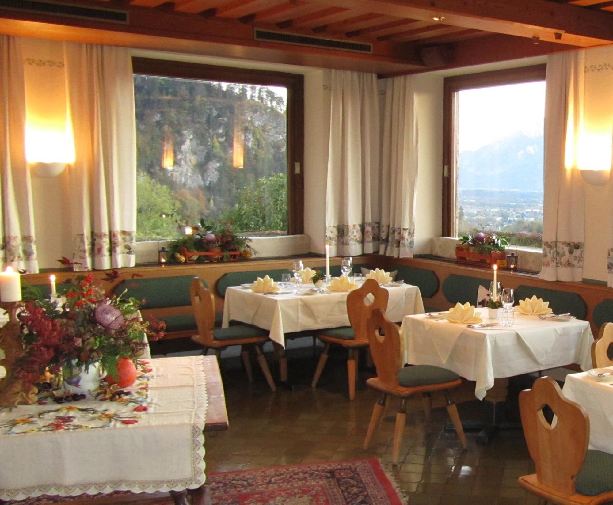 Schoene Aussicht Szálloda 3*
