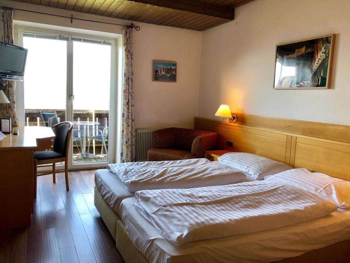Schoene Aussicht Szálloda 3*